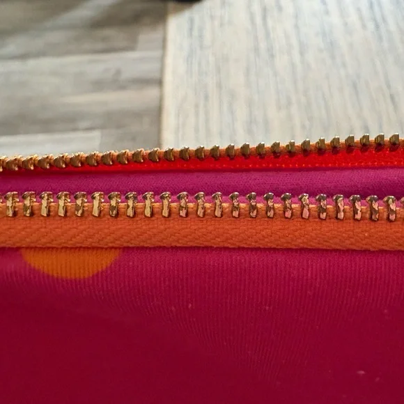 Kate Spade Pink Polka Dot Neoprene Laptop Sleeve – Fits 13” Preppy Colorful - Picture 8 of 11